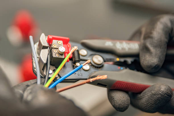 Best Commercial Electrician Services  in St Louis, MO